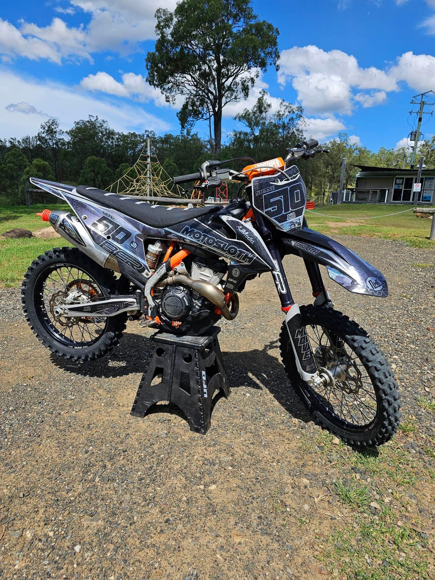 Full custom graphics kit | Omega Moto Graphics