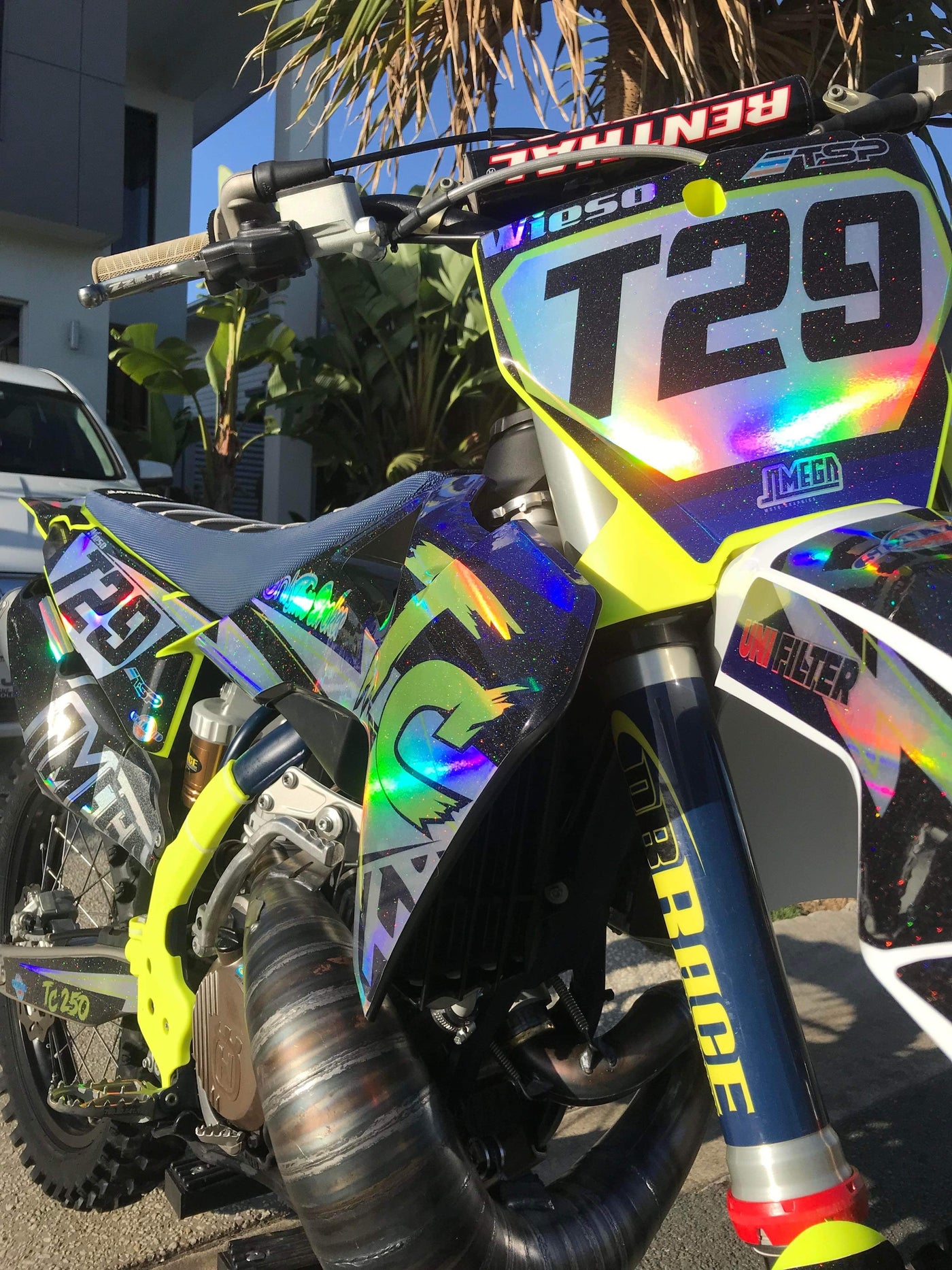 Full custom graphics kit | Omega Moto Graphics